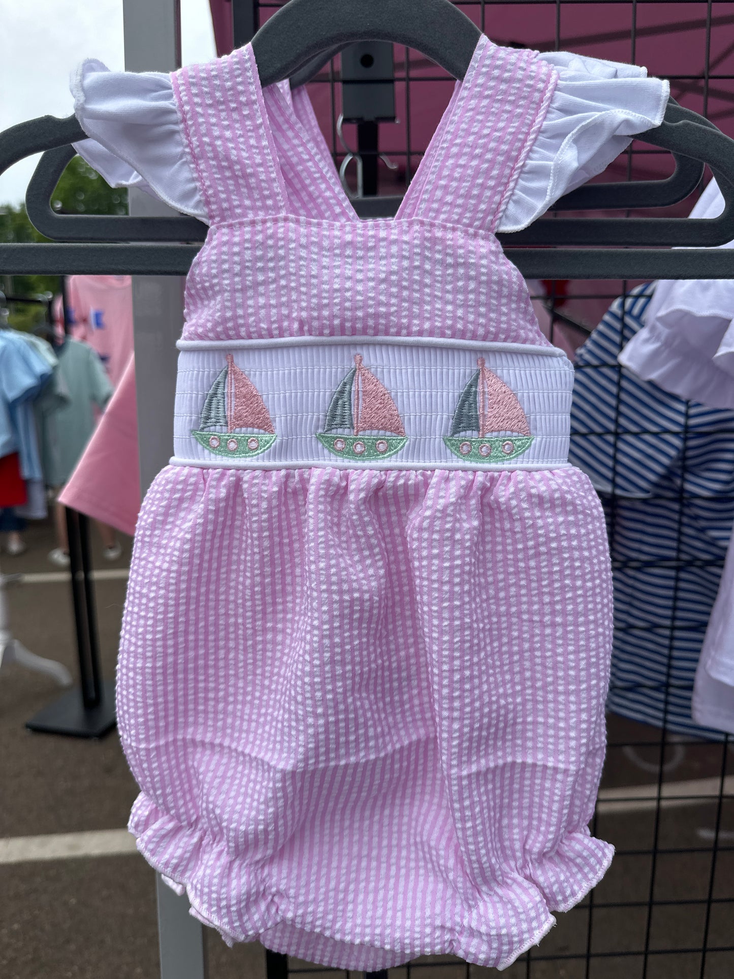 Sail boat girls bubble