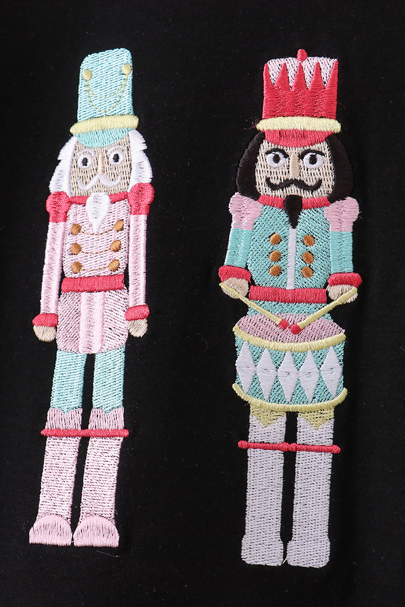 Black nutcracker embroidery mom &me top